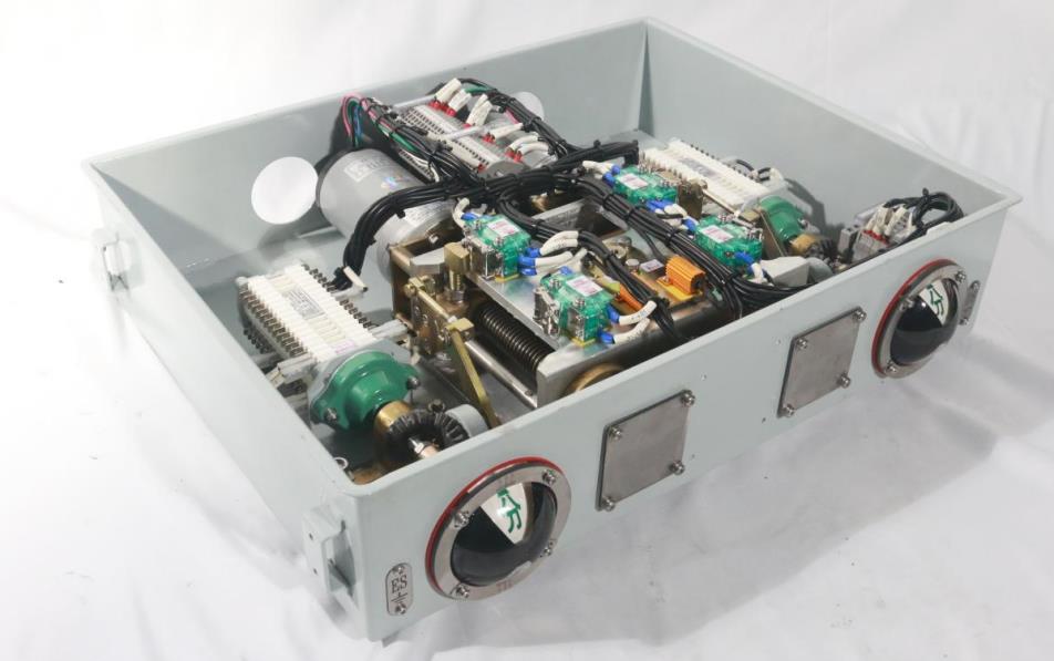 CJ8-8 آلية تشغيل خاصة ثلاثية المحطات لمفتاح الأرض والعزل CJ8-8 Earthing and Isolation Switch Special Three-station Operating Mechanism