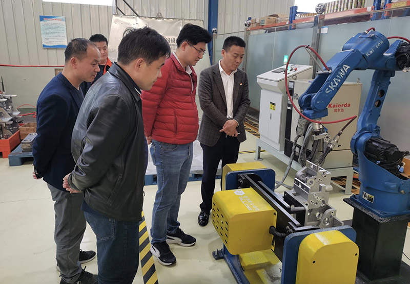 Promoting cross-strait exchanges