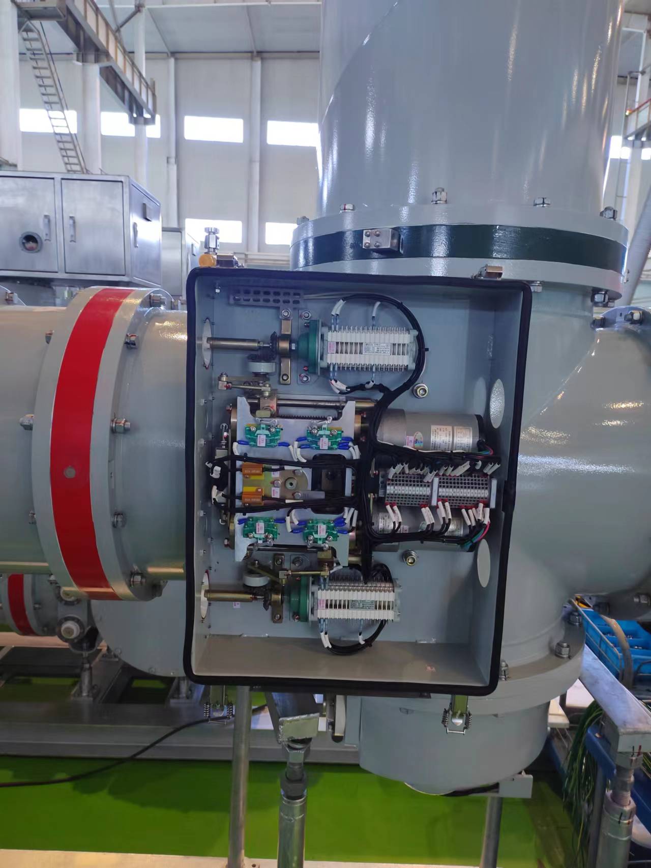 CJ8-8 آلية تشغيل خاصة بثلاث محطات لمفتاح التأريض والعزل