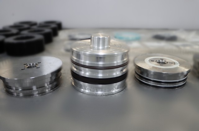 تجهيزات لخزانات الهواء