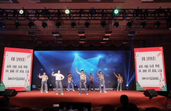 Actuador de resorte para disyuntor