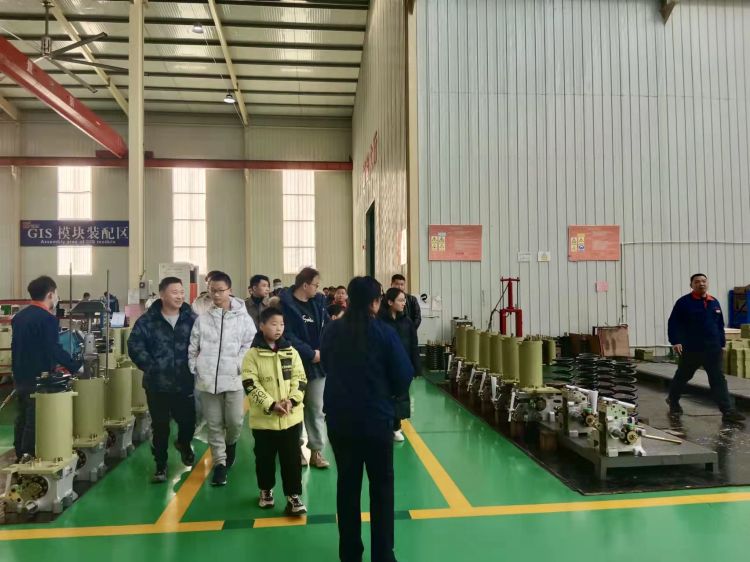 El vuelo del dragón volando el vuelo del futuro --Taihe Electric Power Group