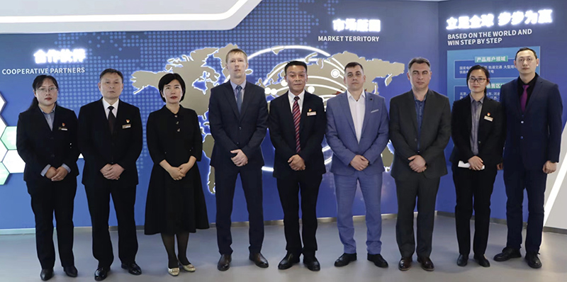 Menerapkan pemikiran globalisasi, memperluas jalan pembangunan luar negeri, dan memperkuat citra merek Taihe Apply globalization thinking, broaden the road of overseas development, and strengthen the brand image of Taihe