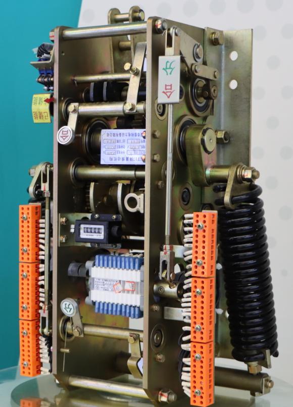 آلية تشغيل الربيع CT17