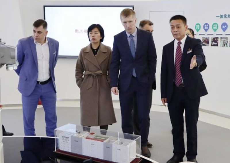 Menerapkan pemikiran globalisasi, memperluas jalan pembangunan luar negeri, dan memperkuat citra merek Taihe Apply globalization thinking, broaden the road of overseas development, and strengthen the brand image of Taihe